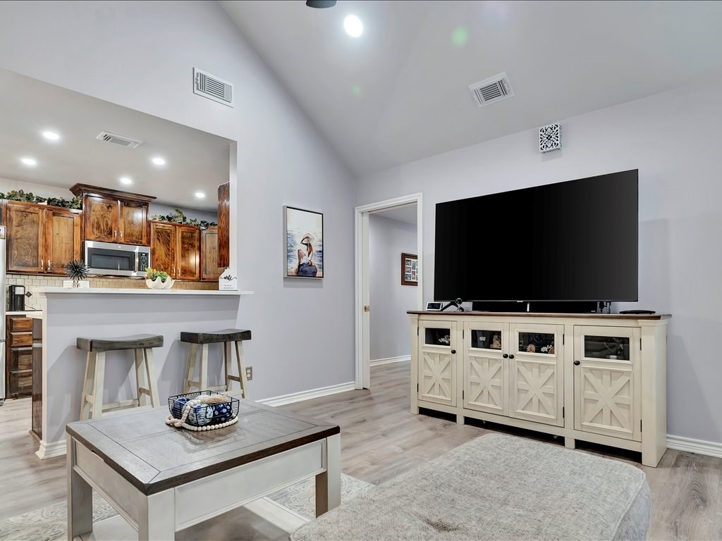 343 Cedaridge Property Photo 9