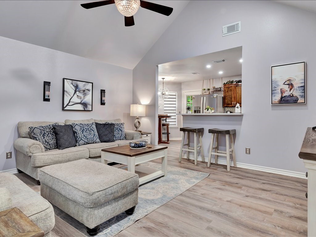 343 Cedaridge Property Photo 11