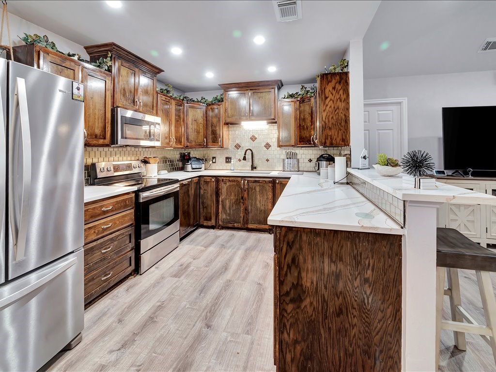 343 Cedaridge Property Photo 12