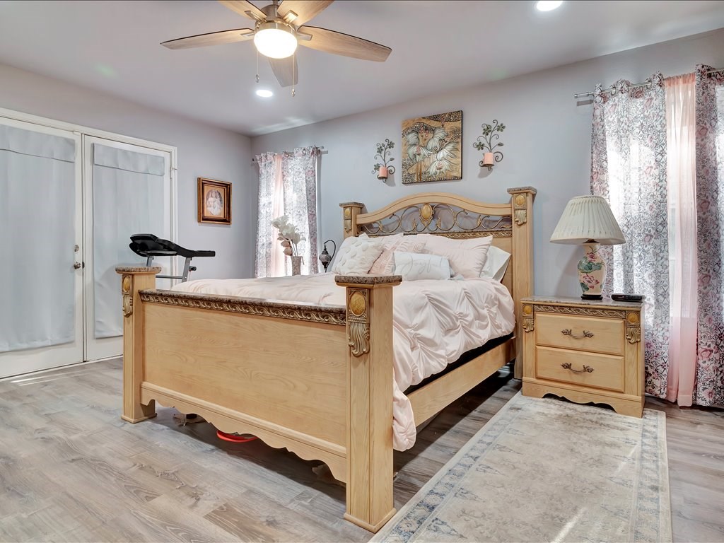343 Cedaridge Property Photo 17