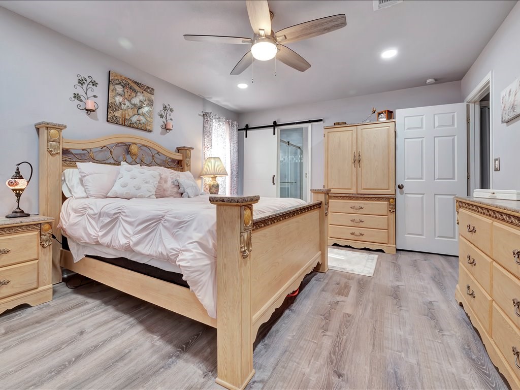 343 Cedaridge Property Photo 18