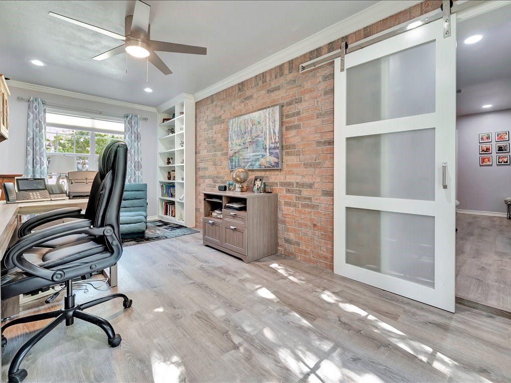 343 Cedaridge Property Photo 25