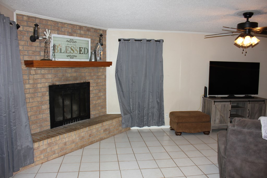 1208 North Wheeler Property Photo 3
