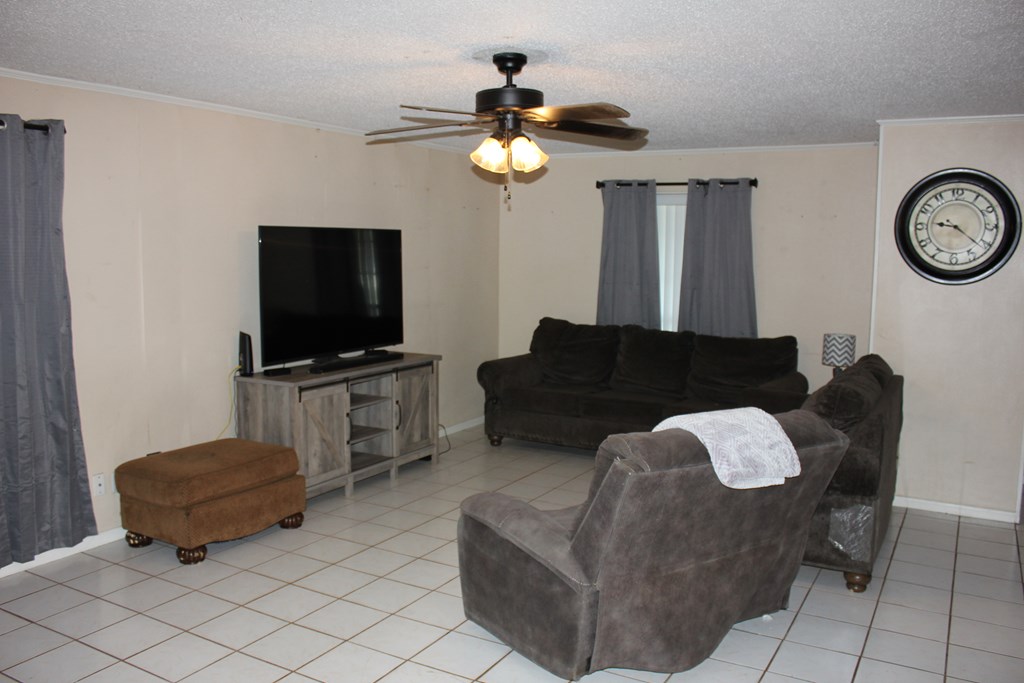1208 North Wheeler Property Photo 4