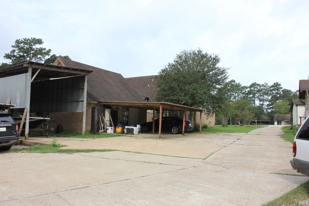 1208 North Wheeler Property Photo 18