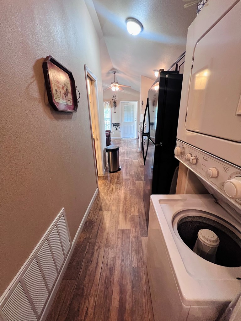 430 Pine Cone Lane Property Photo 10