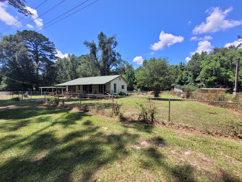 1562 Fm 1013 W Property Photo 1
