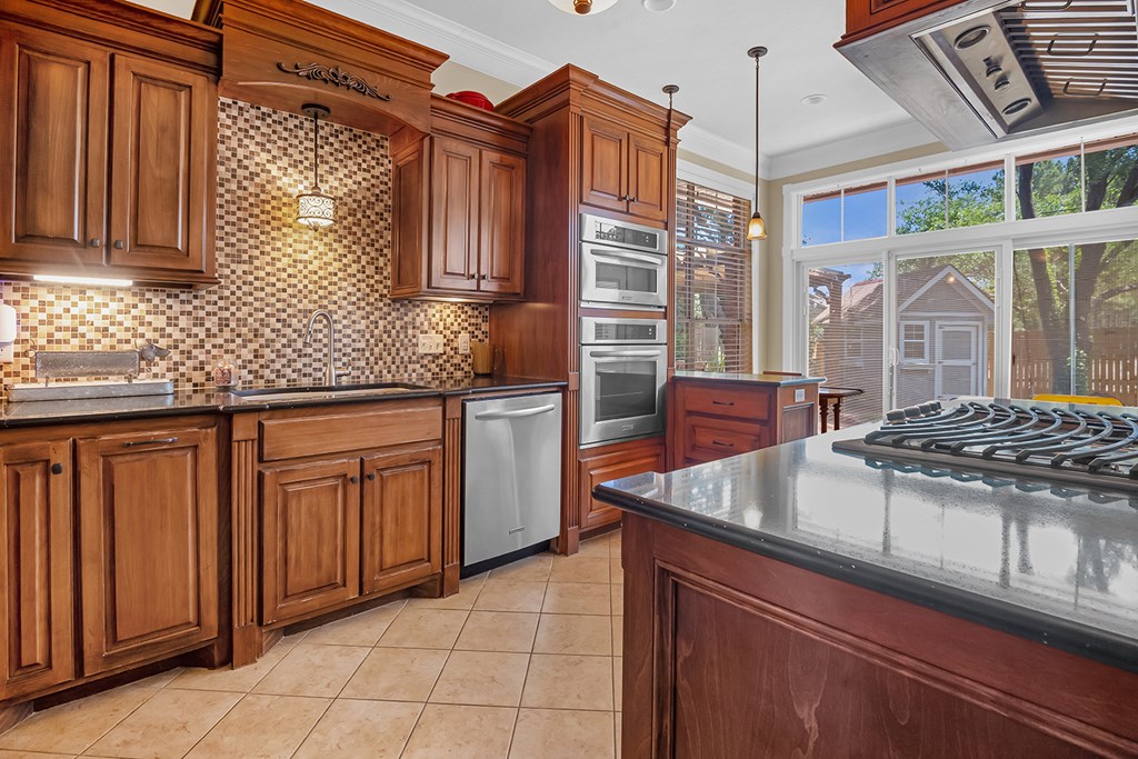 624 Oakview Drive Property Photo 12