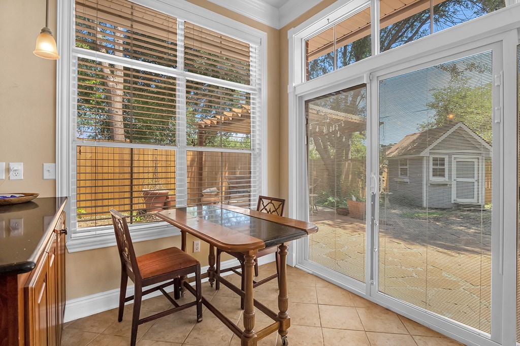 624 Oakview Drive Property Photo 14