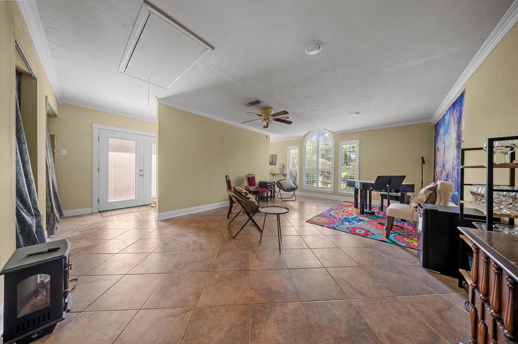 624 Oakview Drive Property Photo 26