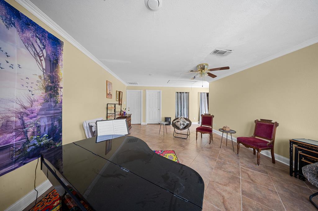 624 Oakview Drive Property Photo 27