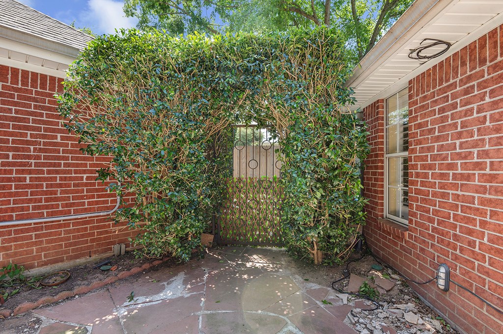 624 Oakview Drive Property Photo 38