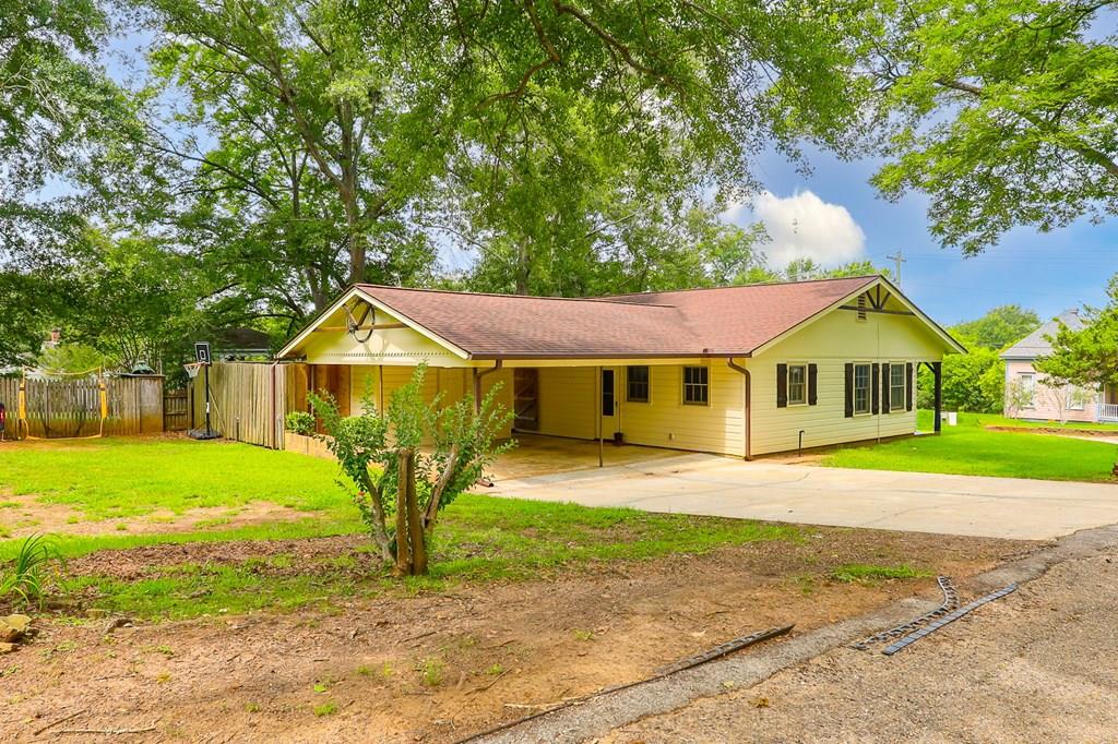 106 N Ayish Street Property Photo 1