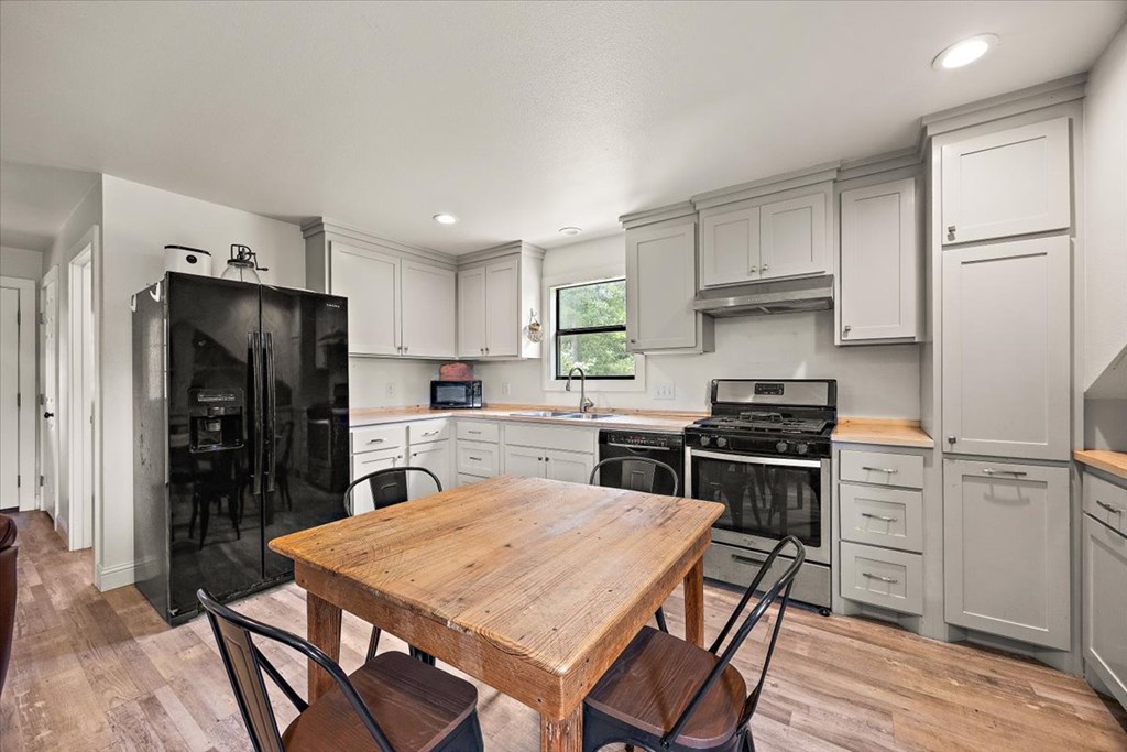 1055 Cr 1361 Property Photo 39