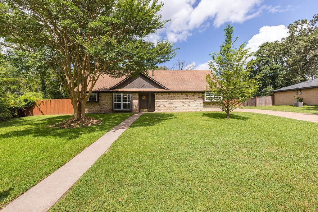 126 Ridgewood Drive Property Photo 1