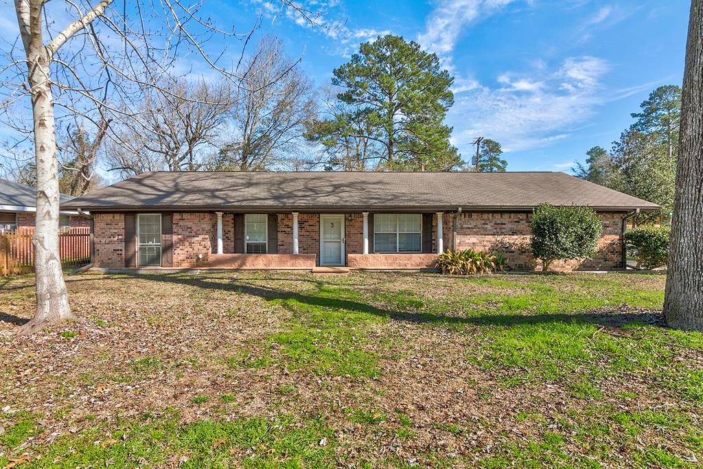 1300 Northwood Drive Property Photo 1