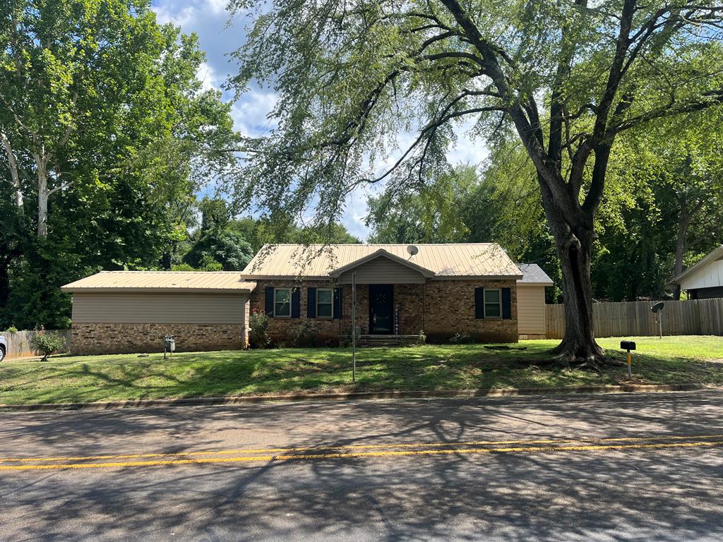 554 E State Hwy 21 Property Photo 1