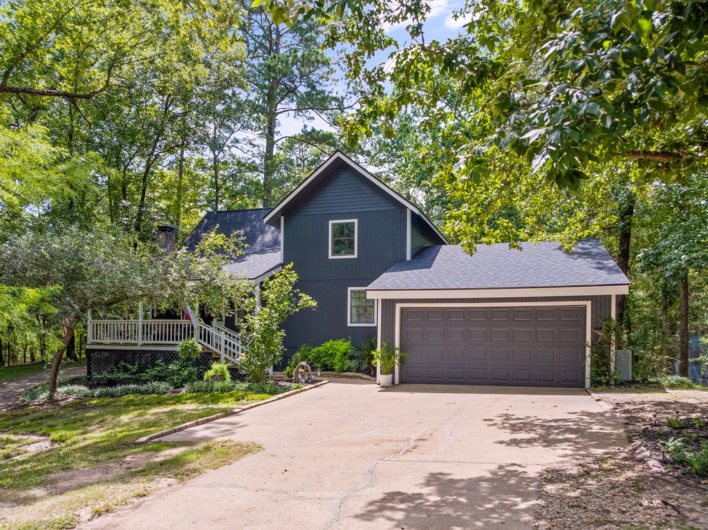 279 Angler Loop Property Photo 13