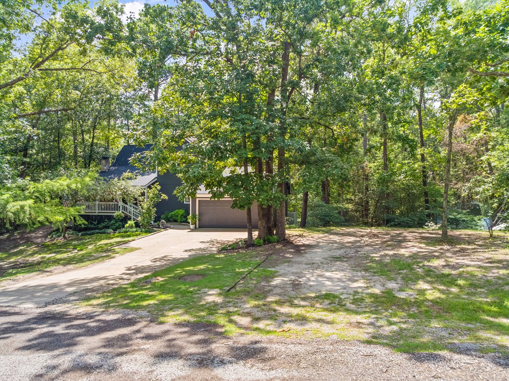 279 Angler Loop Property Photo 14