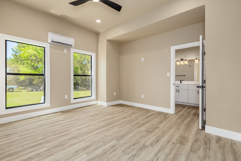 448 Commerce Property Photo 12