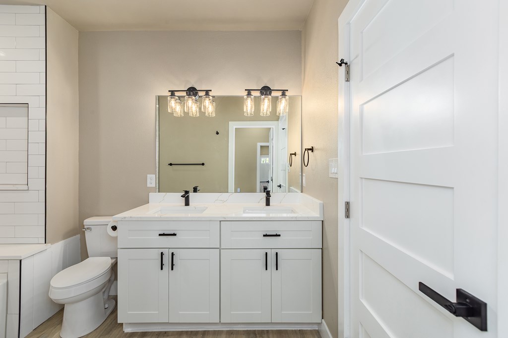 448 Commerce Property Photo 15