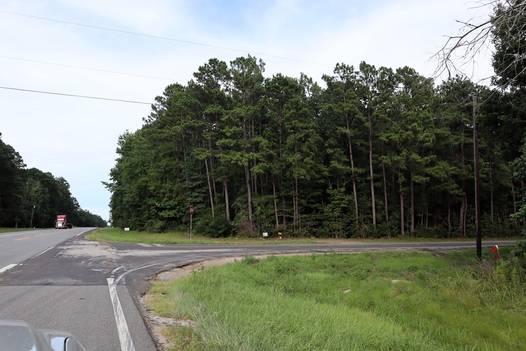 Pid# 36938 Hwy 103e Property Photo 5