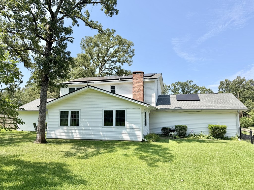 1307 Edgewood Circle Property Photo 3