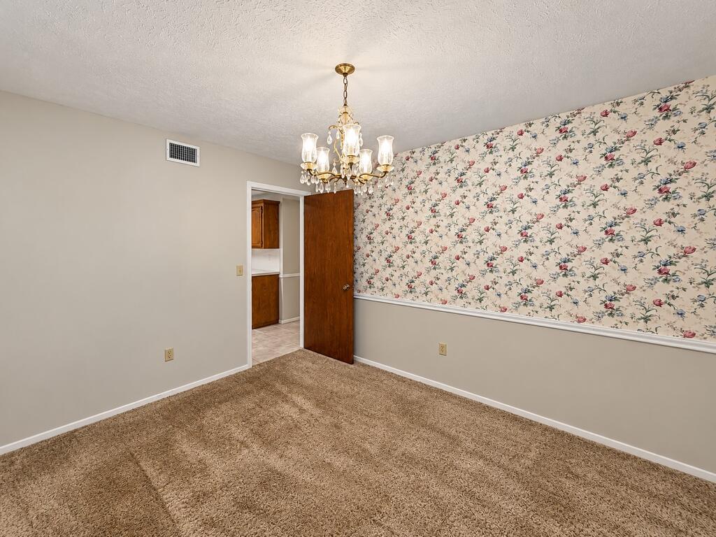 1307 Edgewood Circle Property Photo 11
