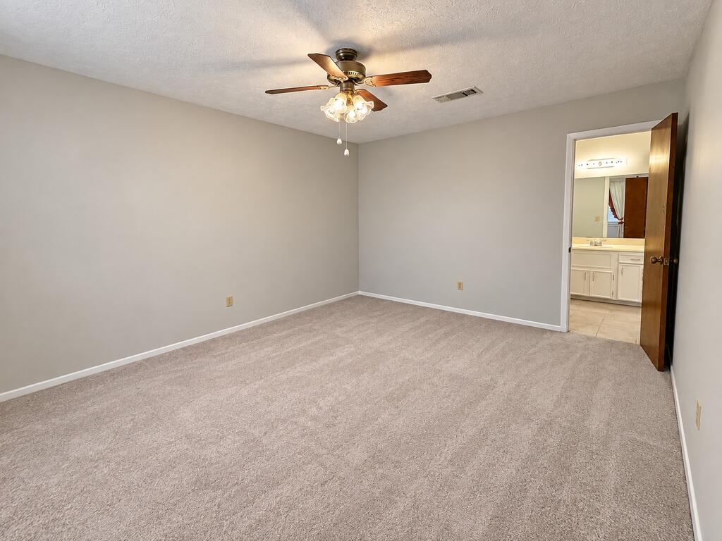 1307 Edgewood Circle Property Photo 18
