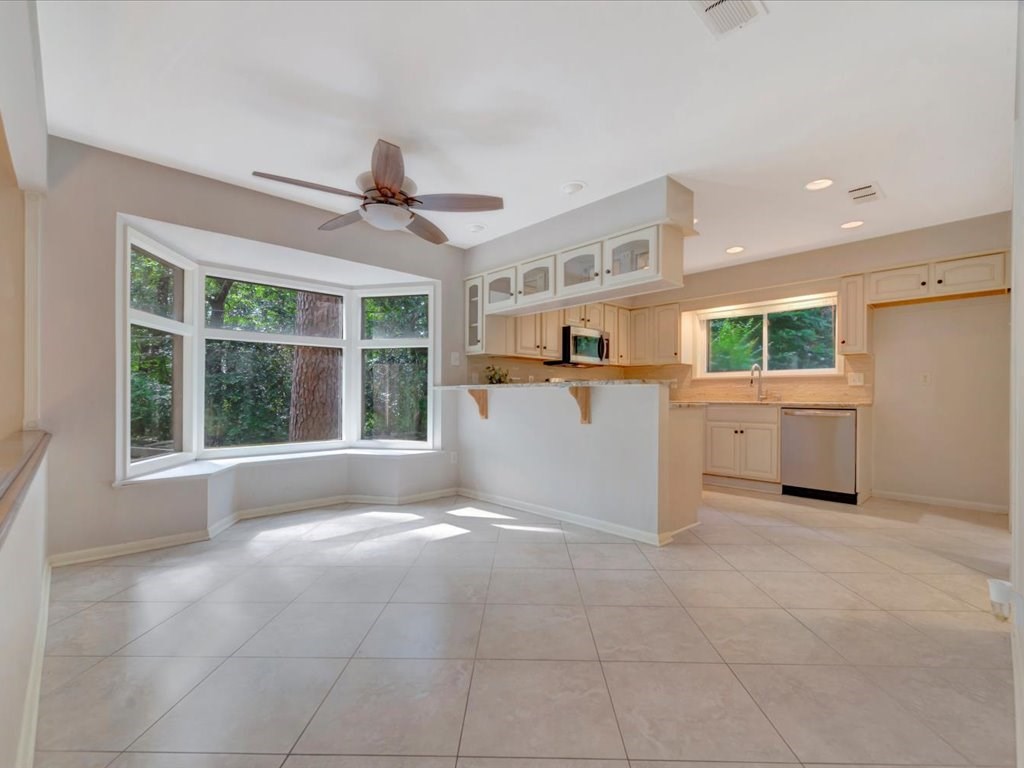 1100 Chestnut Property Photo 7