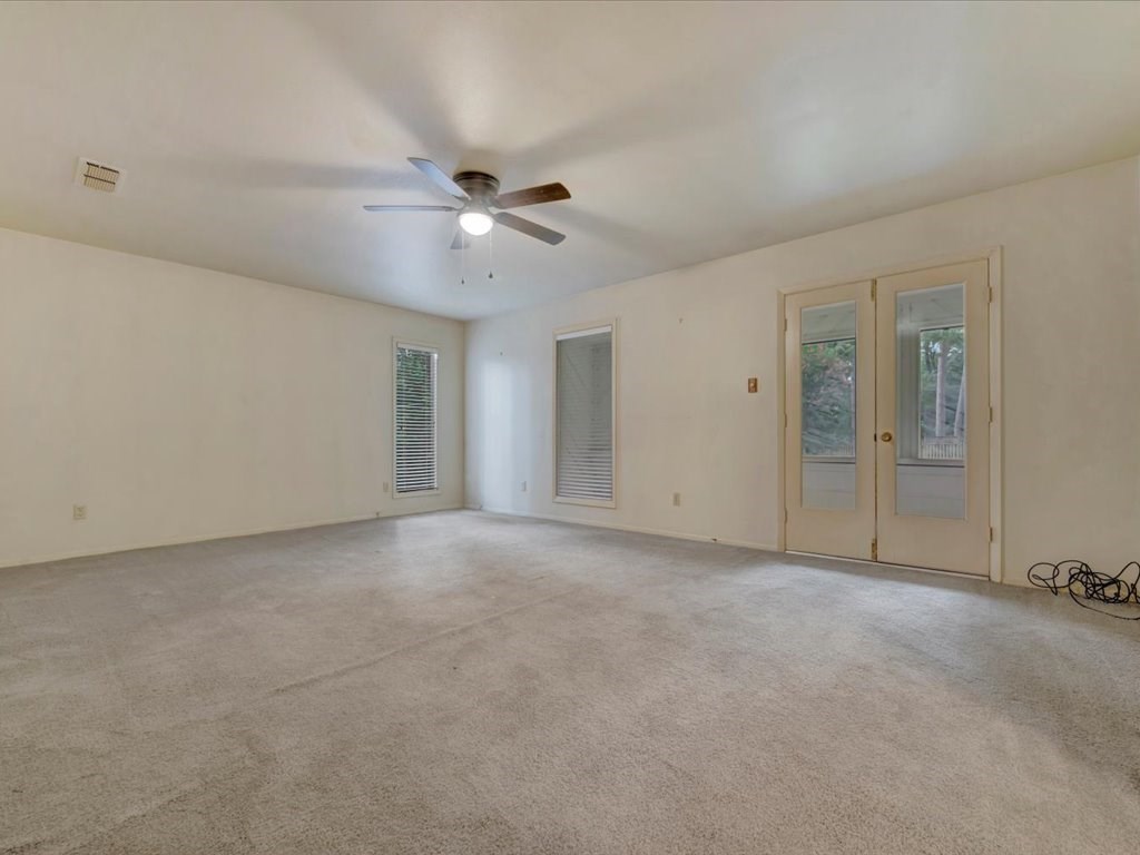 1100 Chestnut Property Photo 25
