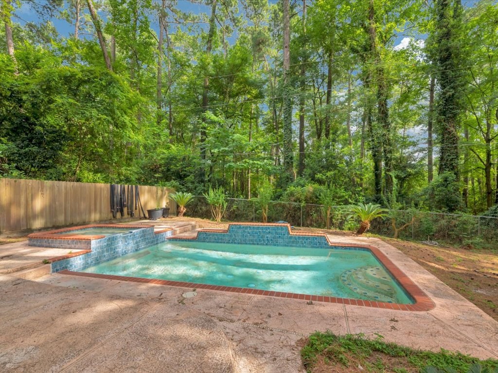 1100 Chestnut Property Photo 33