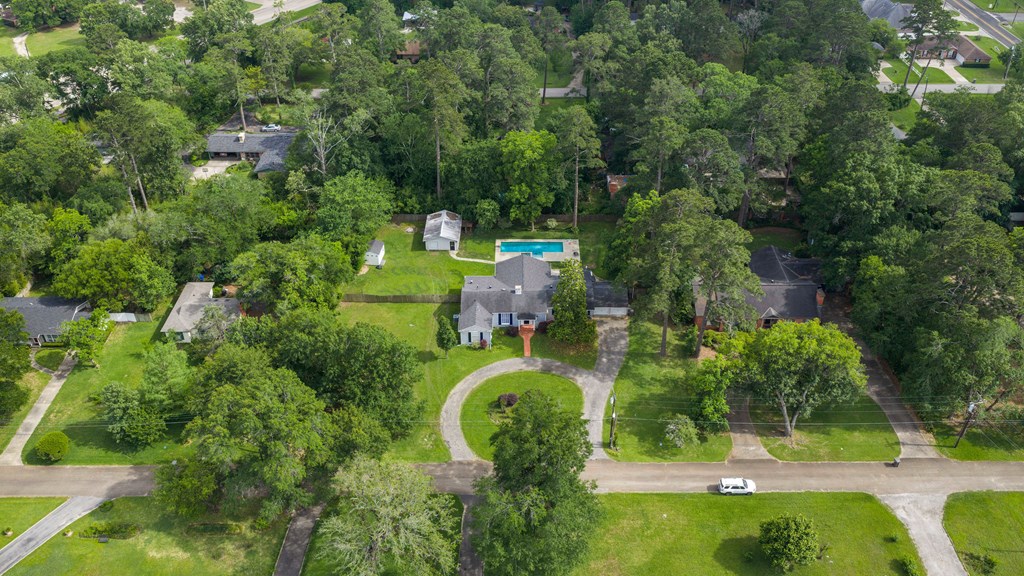 709 Pinetree Lane Property Photo 24
