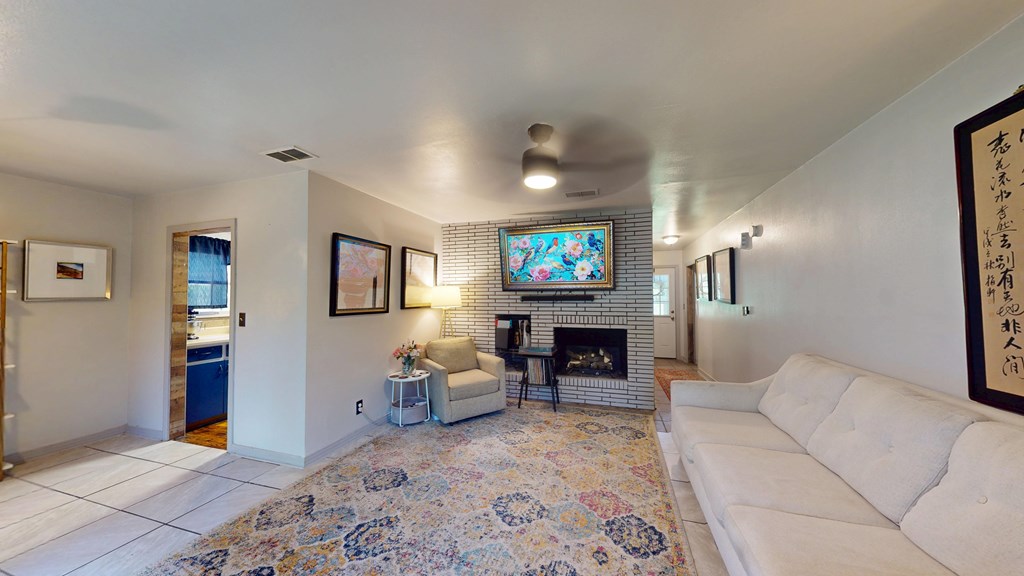 605 Pine Street Property Photo 4