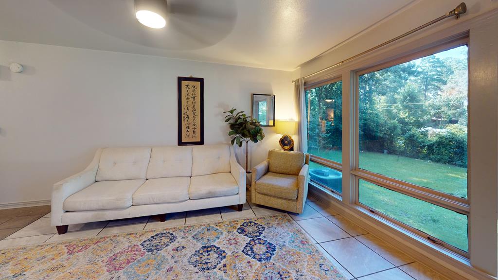 605 Pine Street Property Photo 5