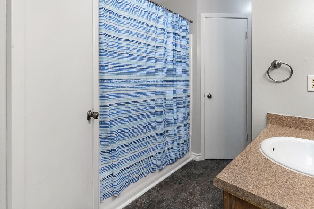402 Forest Creek Drive Property Photo 16