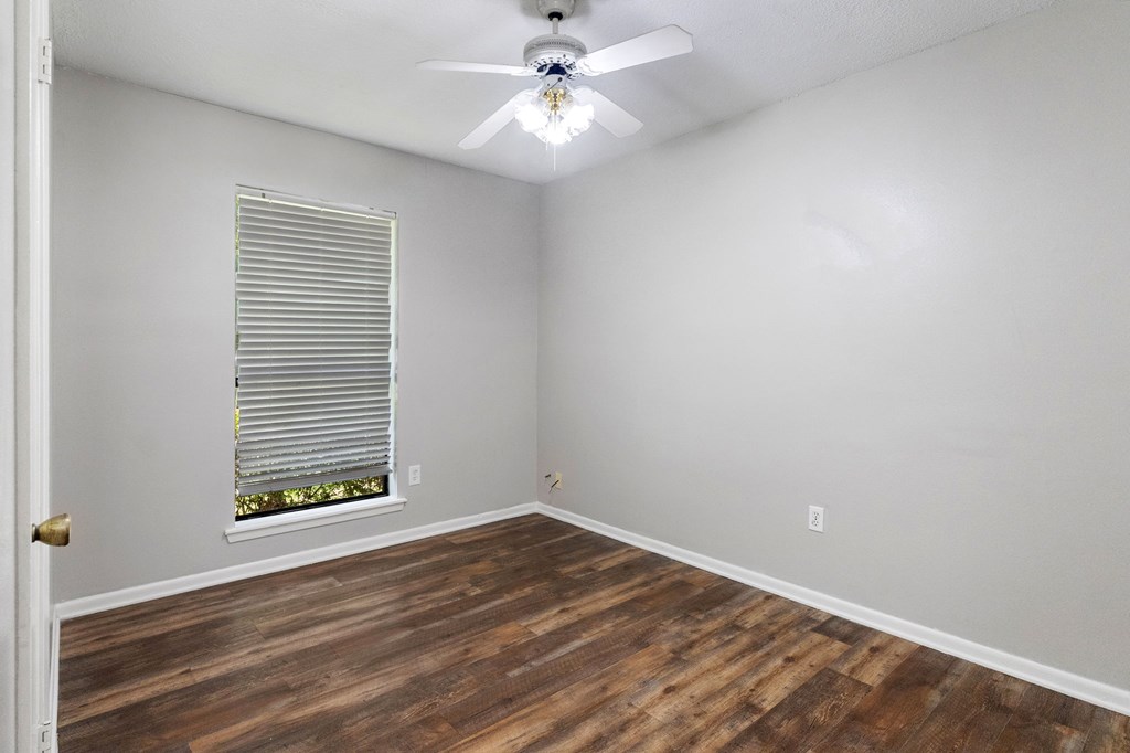 402 Forest Creek Drive Property Photo 22