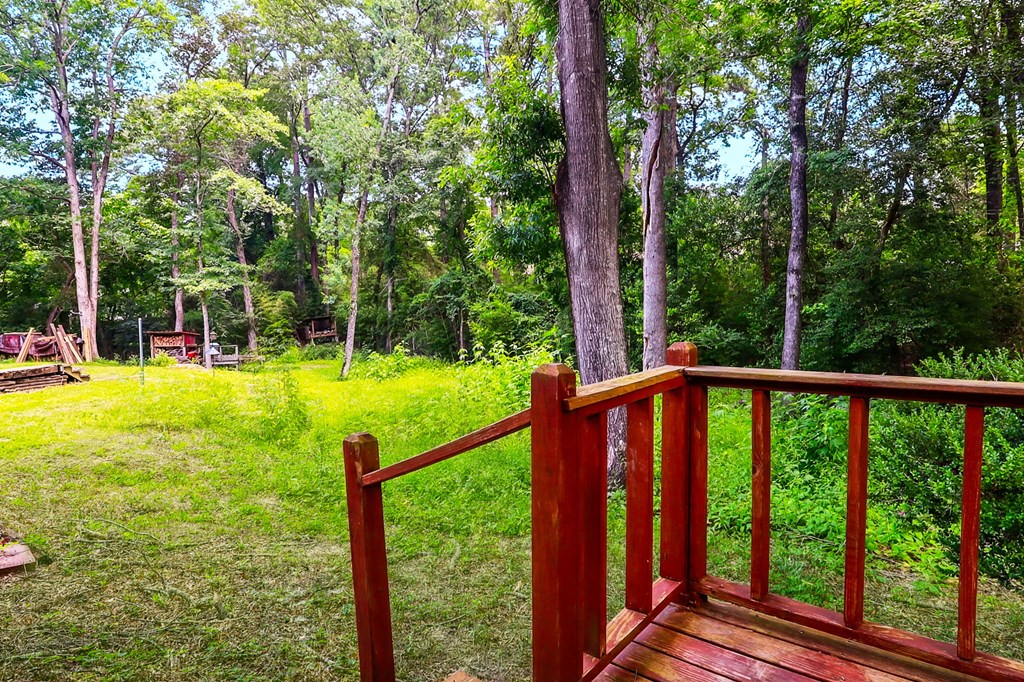 402 Forest Creek Drive Property Photo 27