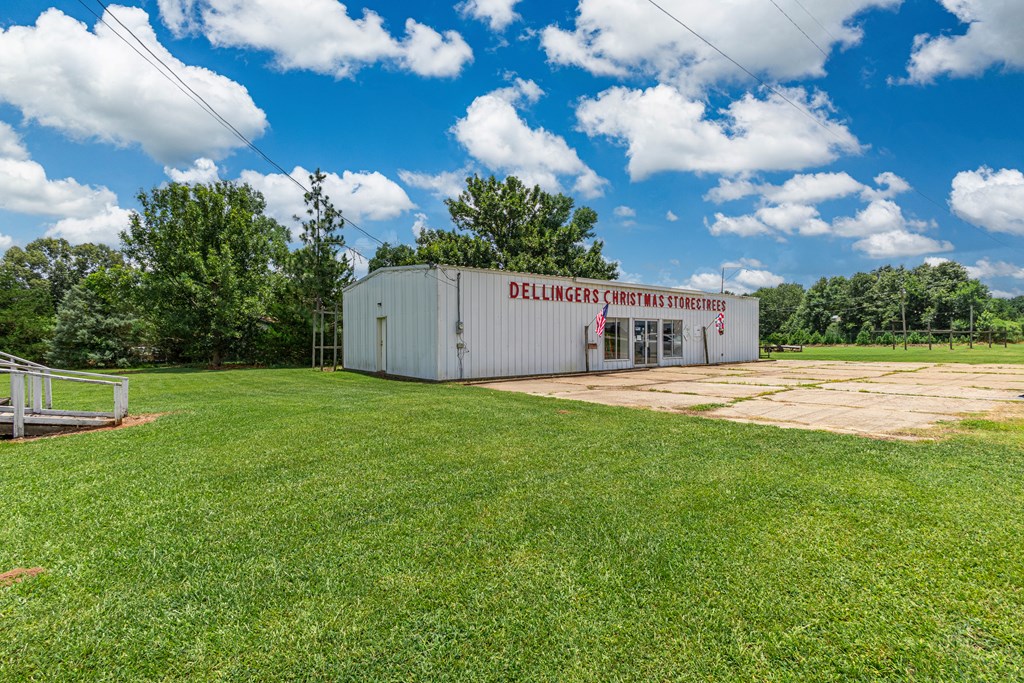1866 St Hwy 7 E Property Photo 3