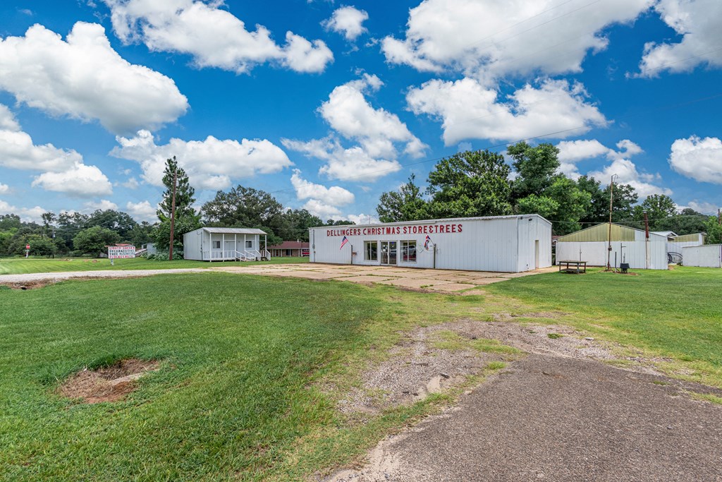 1866 St Hwy 7 E Property Photo 4
