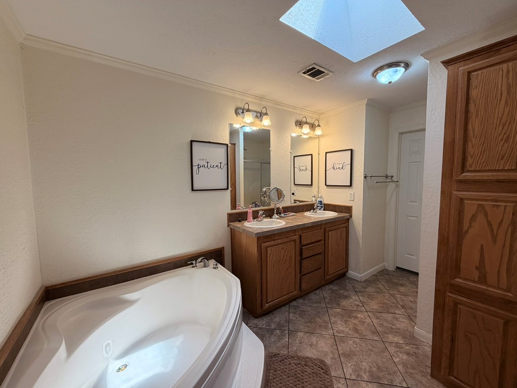 1086 Fm 2680 Property Photo 12
