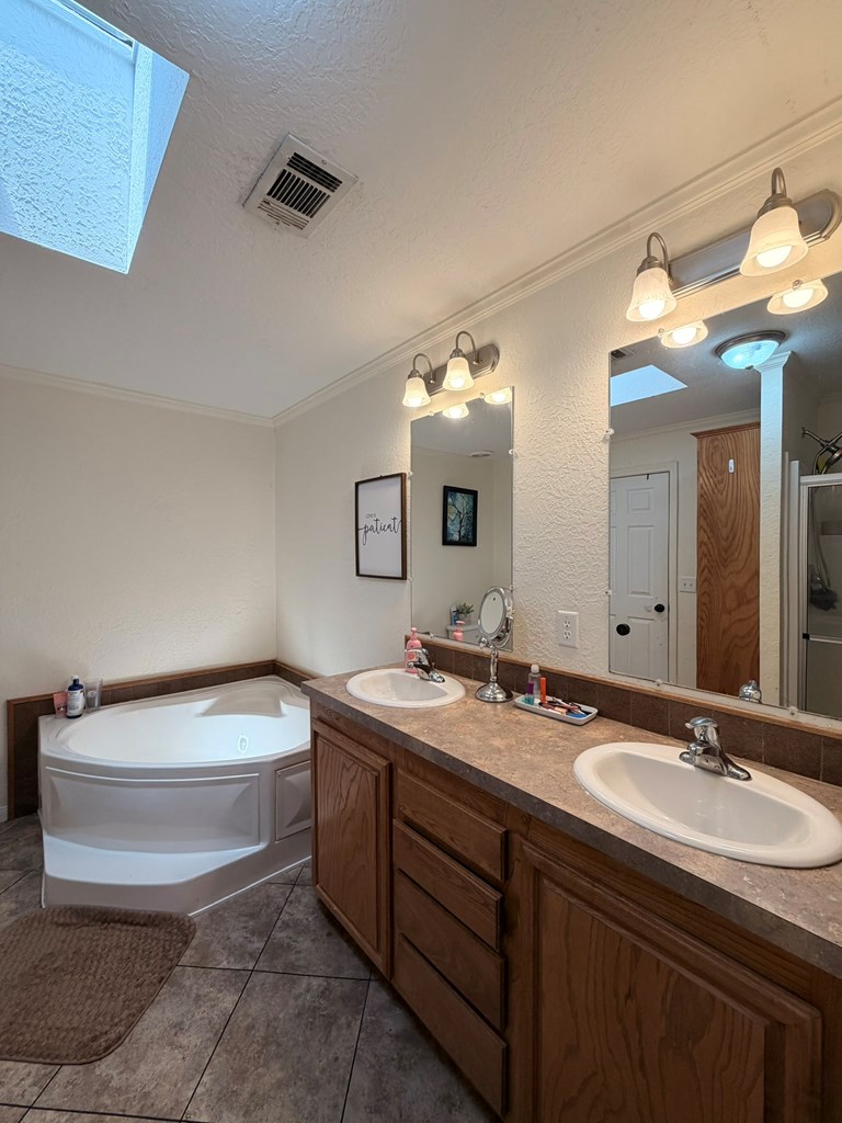 1086 Fm 2680 Property Photo 13