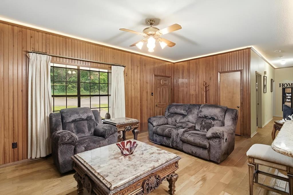 757 County Road 200 Property Photo 15