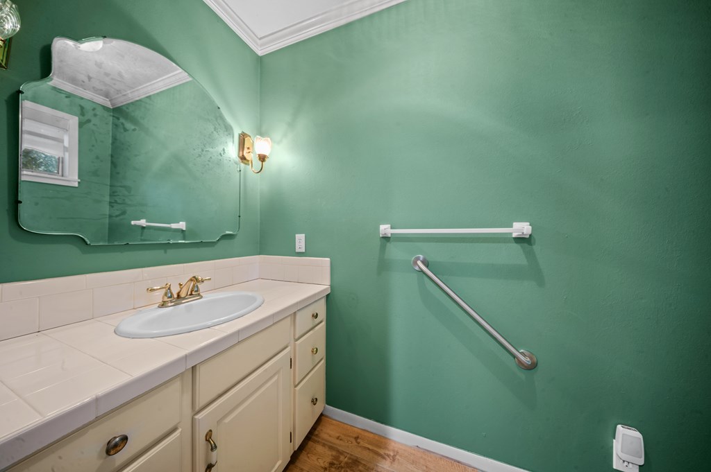1027 Creek Bend Drive Property Photo 13