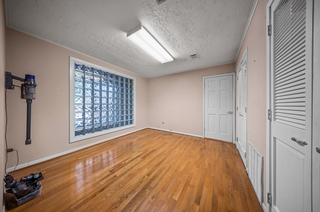 1027 Creek Bend Drive Property Photo 15