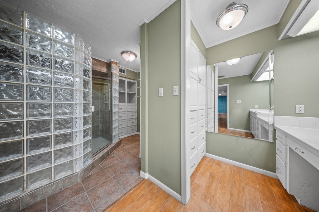 1027 Creek Bend Drive Property Photo 17