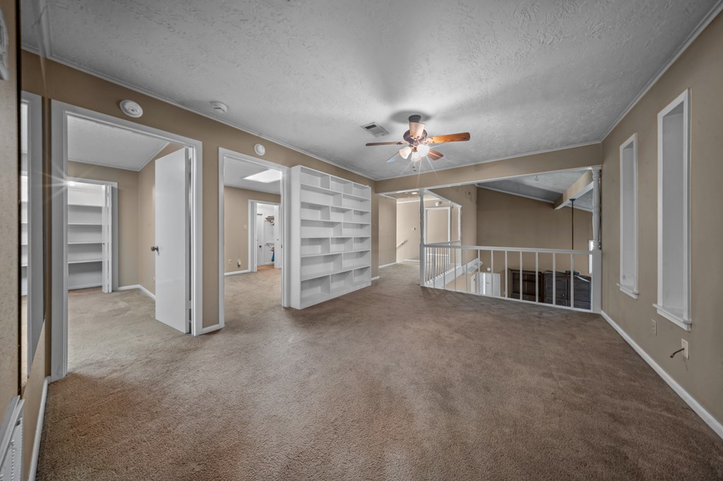 1027 Creek Bend Drive Property Photo 21