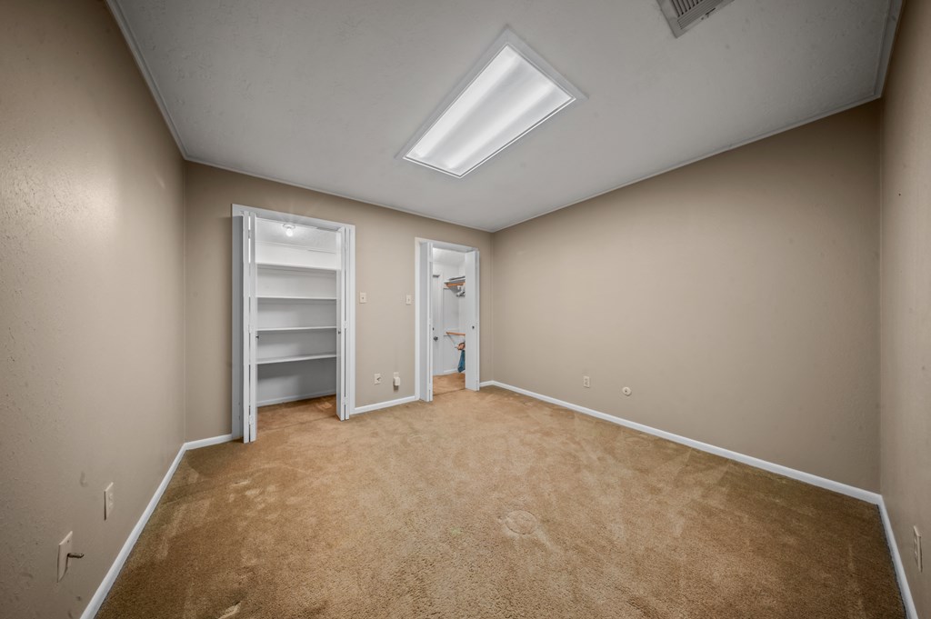 1027 Creek Bend Drive Property Photo 24