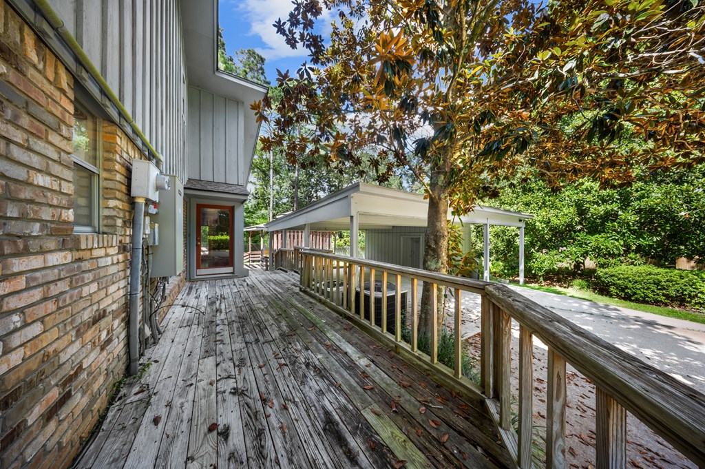 1027 Creek Bend Drive Property Photo 25