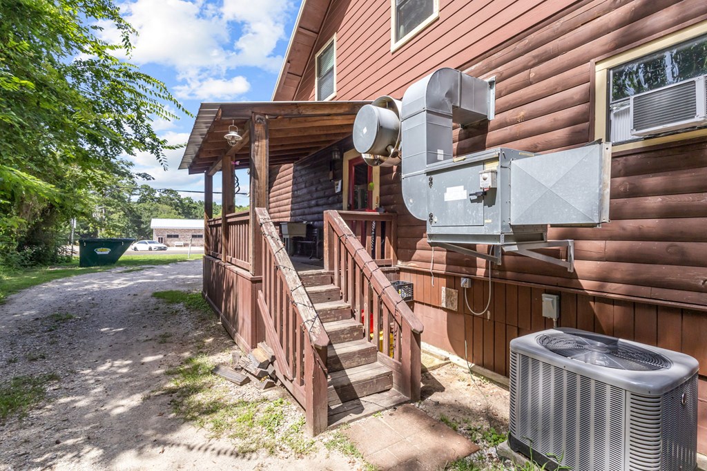 203 W Elder St Property Photo 56